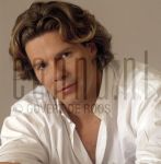 10-06-1999 Wouter Nicolaas at studio in Amsterdam, May 10, 1999.

[keywords]Posed, Headshot[/keywords]